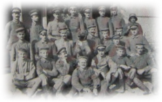 Hauptmann Winterer mit dem Stab II./470